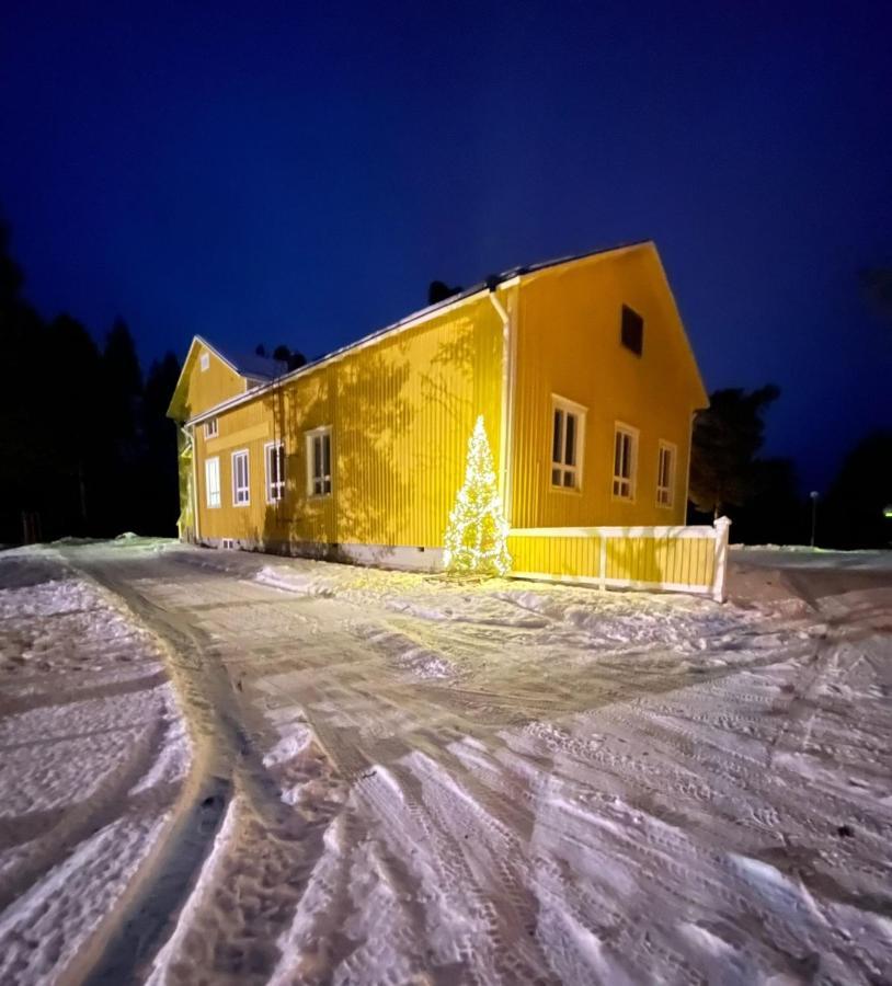 Kuukkeli Ivalo Airport Inn Екстер'єр фото