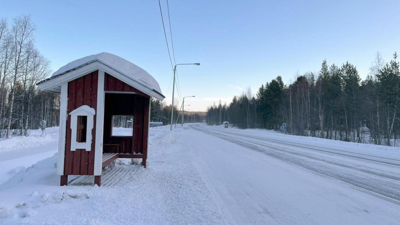 Kuukkeli Ivalo Airport Inn Екстер'єр фото